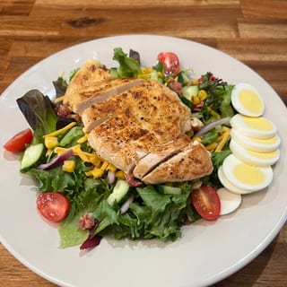 Crispy or Grilled Chicken Salad