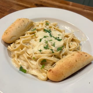 Fettuccini Alfredo